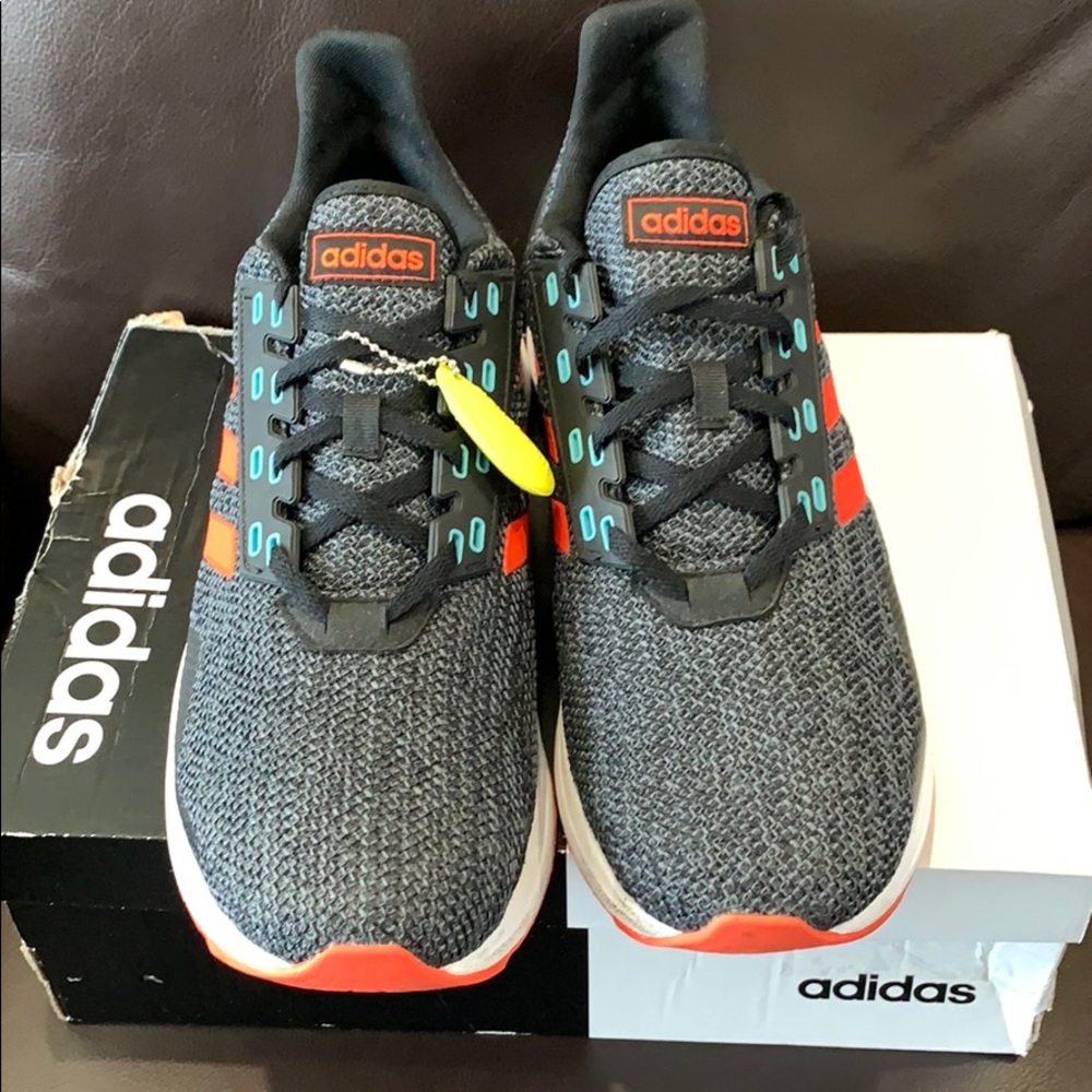 Men,s Adidas Sneakers Size 10